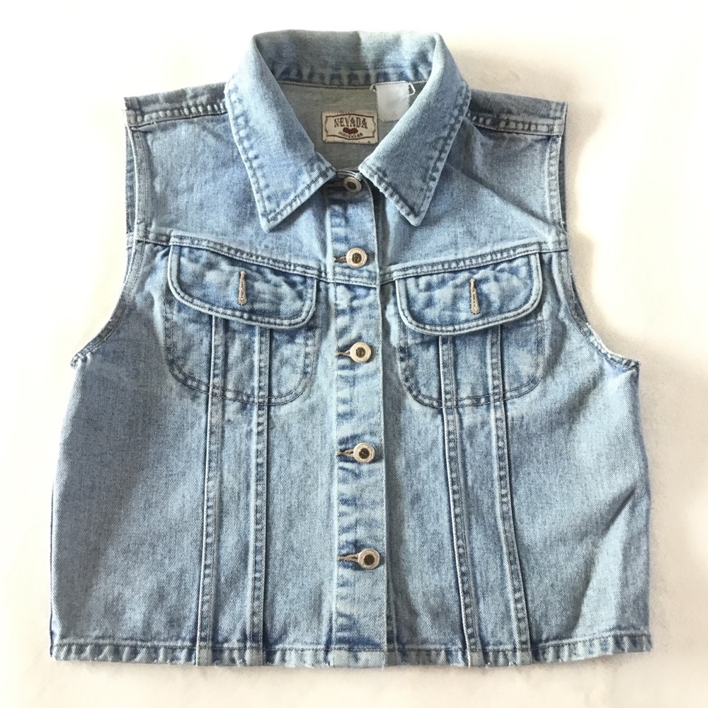 Nevada Button up light wash jean vest
